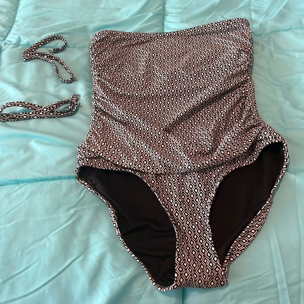 Brand new DKNY bathing suit size M